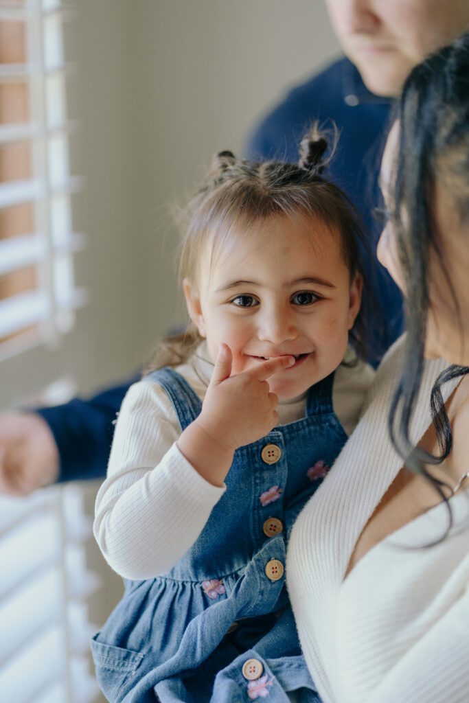 Melbourne extended family session at home, blue out fit inspiration -2