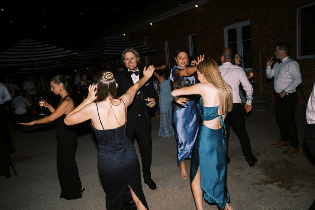 wedding guests dancing on the dancefloor